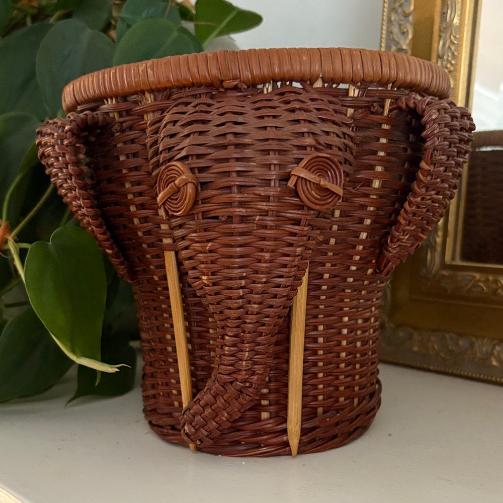 Vintage Elephant Woven Wicker Basket Planter Boho Storage Container Vessel